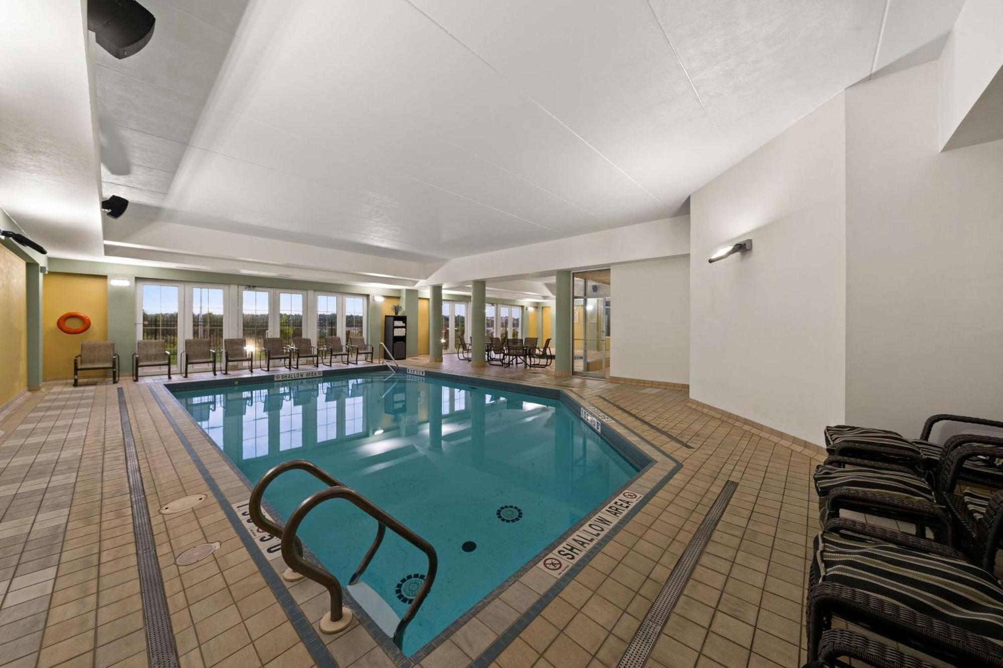 Best Western Plus Orangeville Inn & Suites Exterior foto